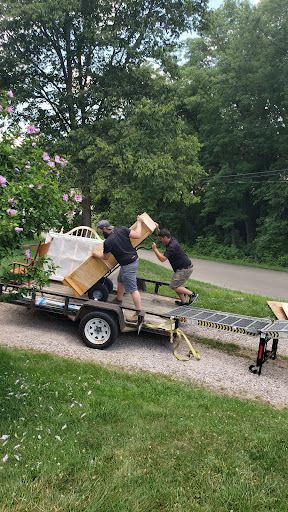 Right Away Moving - Visual