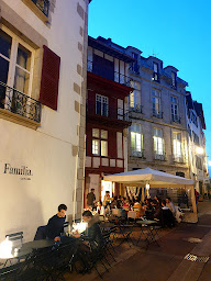 Photo n°4 de Familia - Cave à vin & Cave à manger à Saint-Jean-de-Luz (Bar à vin)