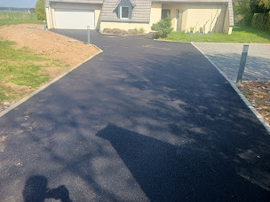 Photo n°2 de RDTP Terrassement | Aménagement Extérieur à Hem-Monacu (Location d'installations et de machines)