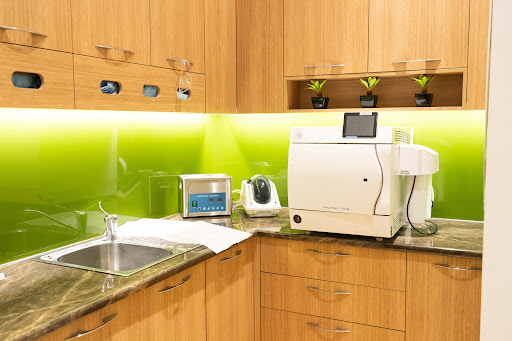 Oran Park Dental Care - Dr Richard Solomon & Associates Gallery - Australia