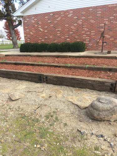 Deluxe Landscape & Lawn Care