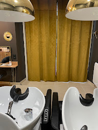 Photo n°11 de Revelation à Aurillac (Salon de coiffure)