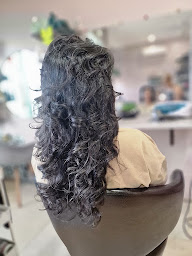 Photo n°21 de In'Hair coiffure mixte à Saint-Denis (Salon de coiffure)