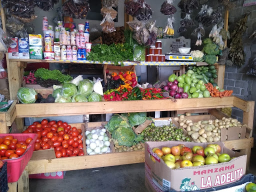 Verdulería y frutería"shaddai"y tienda de ropa cklass y andrea - Thumbnail
