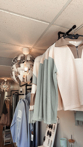 Megan's Pieces {MegPie Boutique}