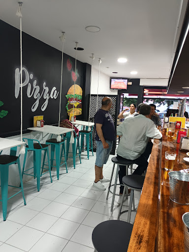 Pizzería MegaDinamic Logo
