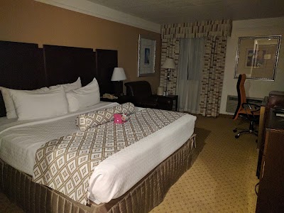 Photos of Novi Oaks Hotel