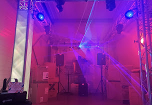 Photo n°8 de Coudrais Music Light à Beaupréau-en-Mauges (Service de réparation de téléviseurs)