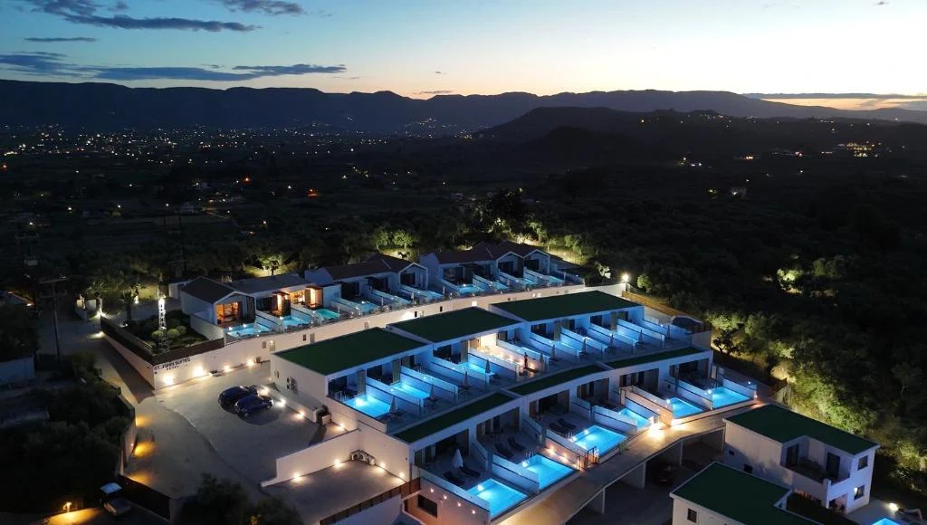 ST.JOHN DELUXE SUITES