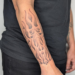 Photo n°6 de Rouge Tattoo à Paris (Tatoueur)