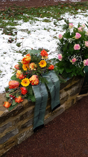 Eingang Friedhof Blumenladen - Thumbnail