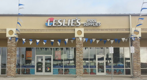 Leslie's - Visual
