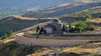 Mülk-i Palu hakimi Karaşimşit bey camii ve türbesi