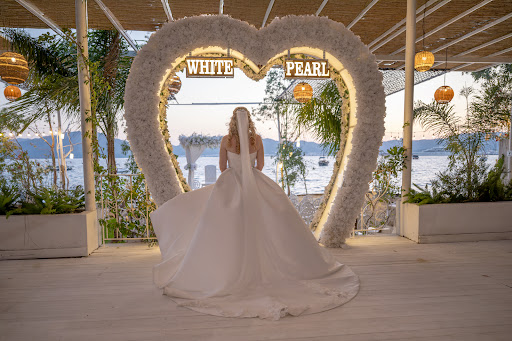 White Pearl Bay