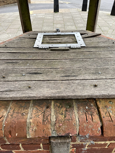 Ancient well - Visual