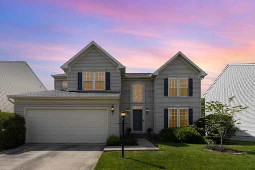 Robyn Feld- Real Estate Agent - Thumbnail