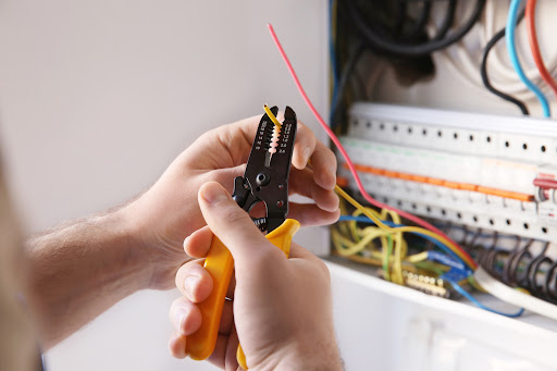ML Electrician - Visual