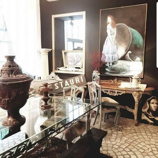 La Shabberia Interior Redesign - Thumbnail