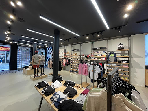 Vans Store Málaga - Visual