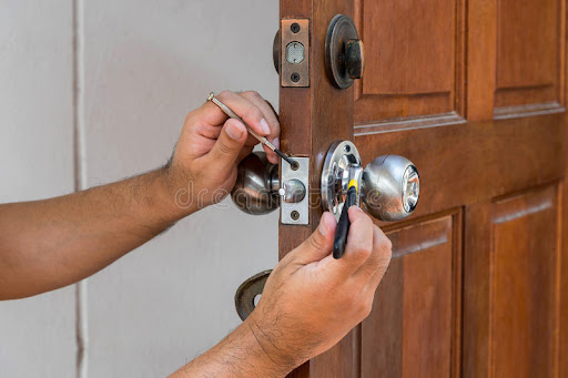 Dial a Locksmith Wolverhampton - Visual