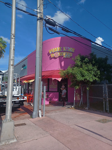 Broken Eggs Cafe