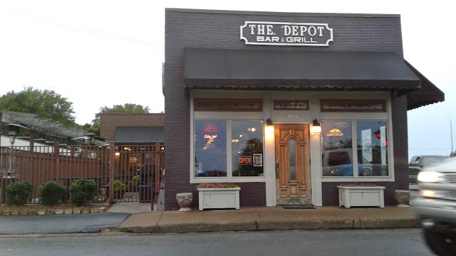 Depot Bar & Grill