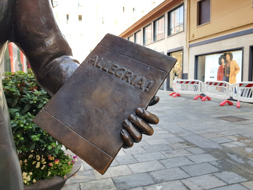 Statua di Mike Bongiorno - Thumbnail