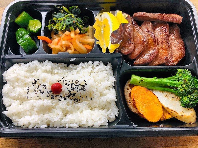 焼肉ダイニングはちや 本町店