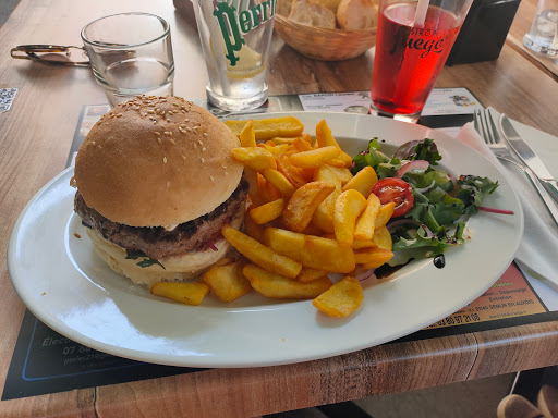 Pub Le Lion - Thumbnail