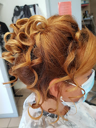 Photo n°11 de Evidence coiffure à Genlis (Salon de coiffure)