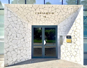 Photo n°2 de ORTHODONTIE ARLEQUIN - Drs Bauer, Bresson et Giraud à Vichy (Orthodontiste)