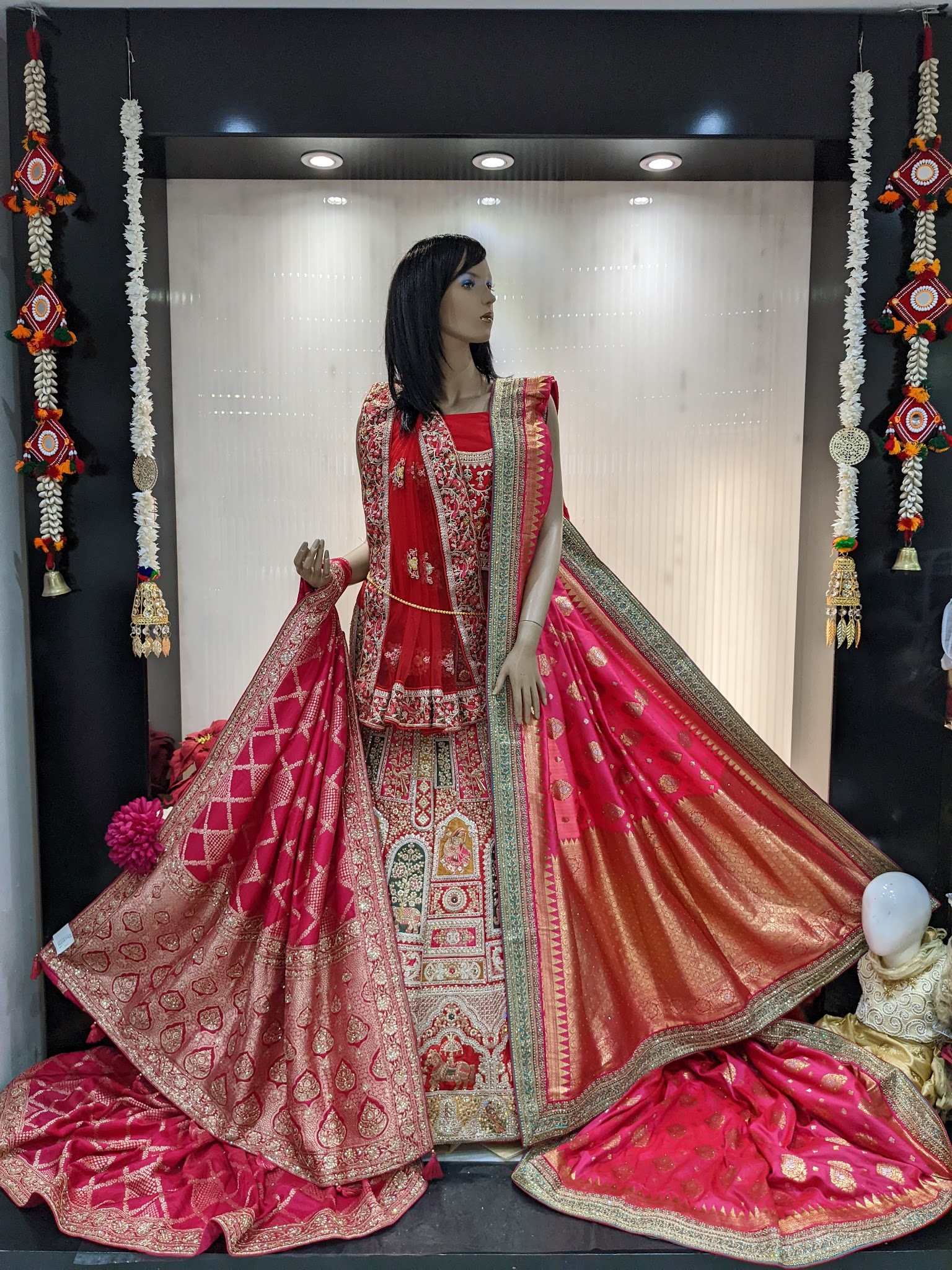 Deepam Leicester - Bridal Fashion - photo 1
