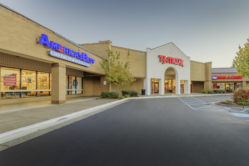 Clackamas Square - Visual