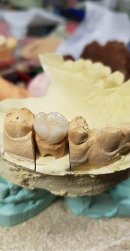 lek. dent. Mateusz Kubina, Stomatolog