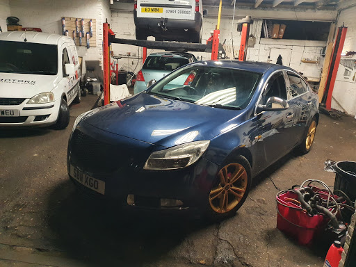 N R Motors Hull