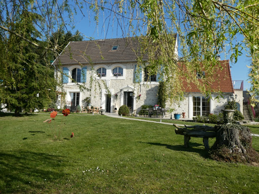 Photo de La Bergerie-en-Vexin 78 Jambville : Location gîte et chambres d'hôtes. Piscine chauffée. Parc naturel du Vexin à Seraincourt (95450)