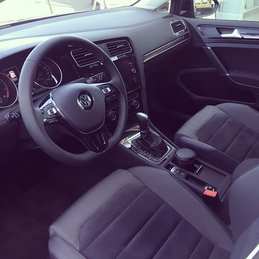 Volkswagen Rent Blois - Thumbnail