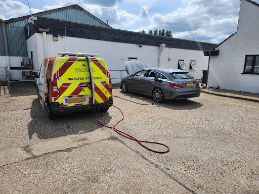 Misfuelled Car Fixer - London - Wrong fuel drain service 24/7 - Thumbnail