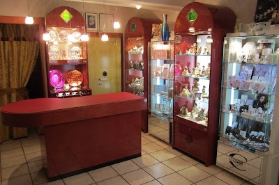 Photos of J. K. Place Capri