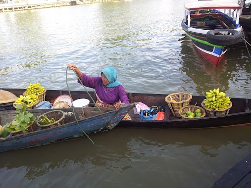 Pasar Terapung Tendean, Author: Ane Mucholih Pribadi