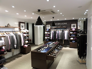 Photo n°9 de FATHER & SONS ANGERS à Angers (Magasin de vêtements pour hommes)