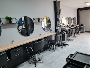 Photo n°6 de B.Attitude Coiffure à Loyettes (Barbier)