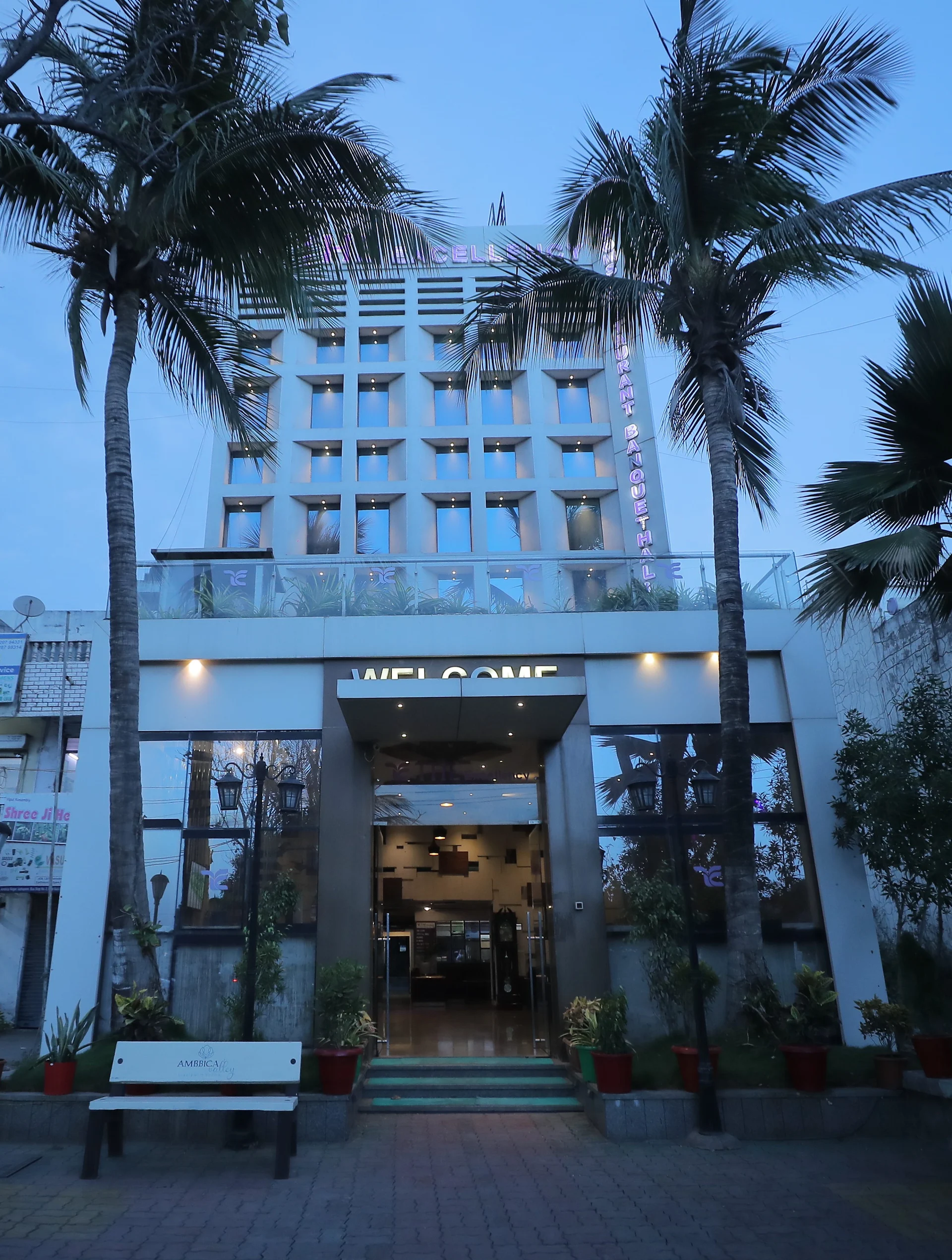 Hotel The Excellency