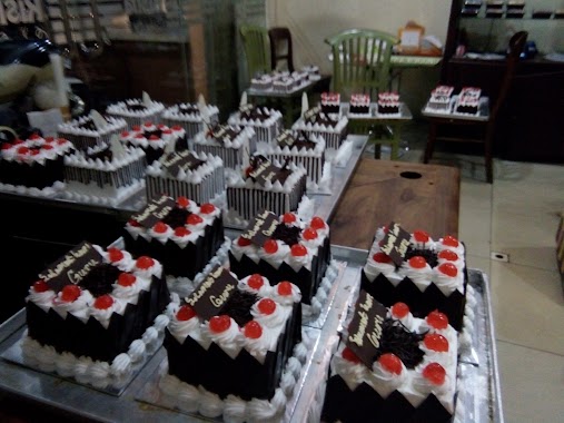 Risha Cake & Bakery, Author: wati muslim