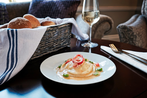Nomad Dining - Visual