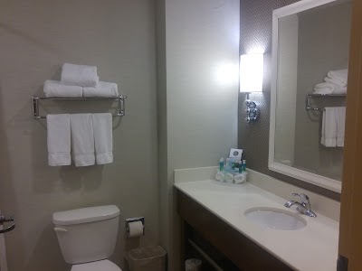 Photos of Holiday Inn Express & Suites Terre Haute