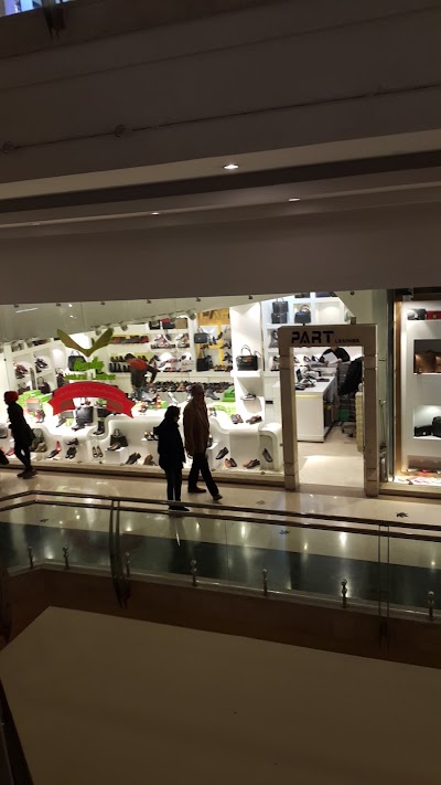 Photos of Tandis dress shop