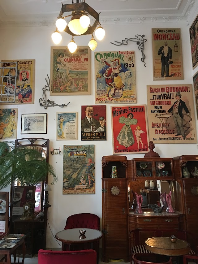 Art Nouveau Cafe