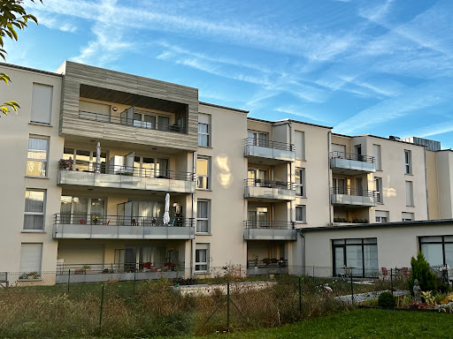 Photo de Résidence Services Seniors DOMITYS - Les Hautes Feuilles à Champigny (51370)