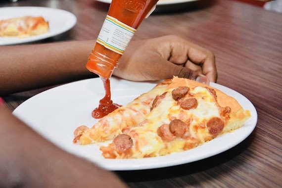 Pizza Hut Hikkaduwa, Author: Sukumal Harischandra